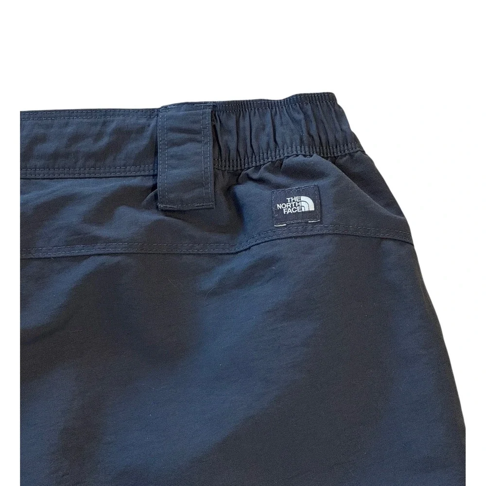 The North Face Mens LARGE Dark Gray Cargo Shorts‎ Hiking Outdoors Elastic Waist